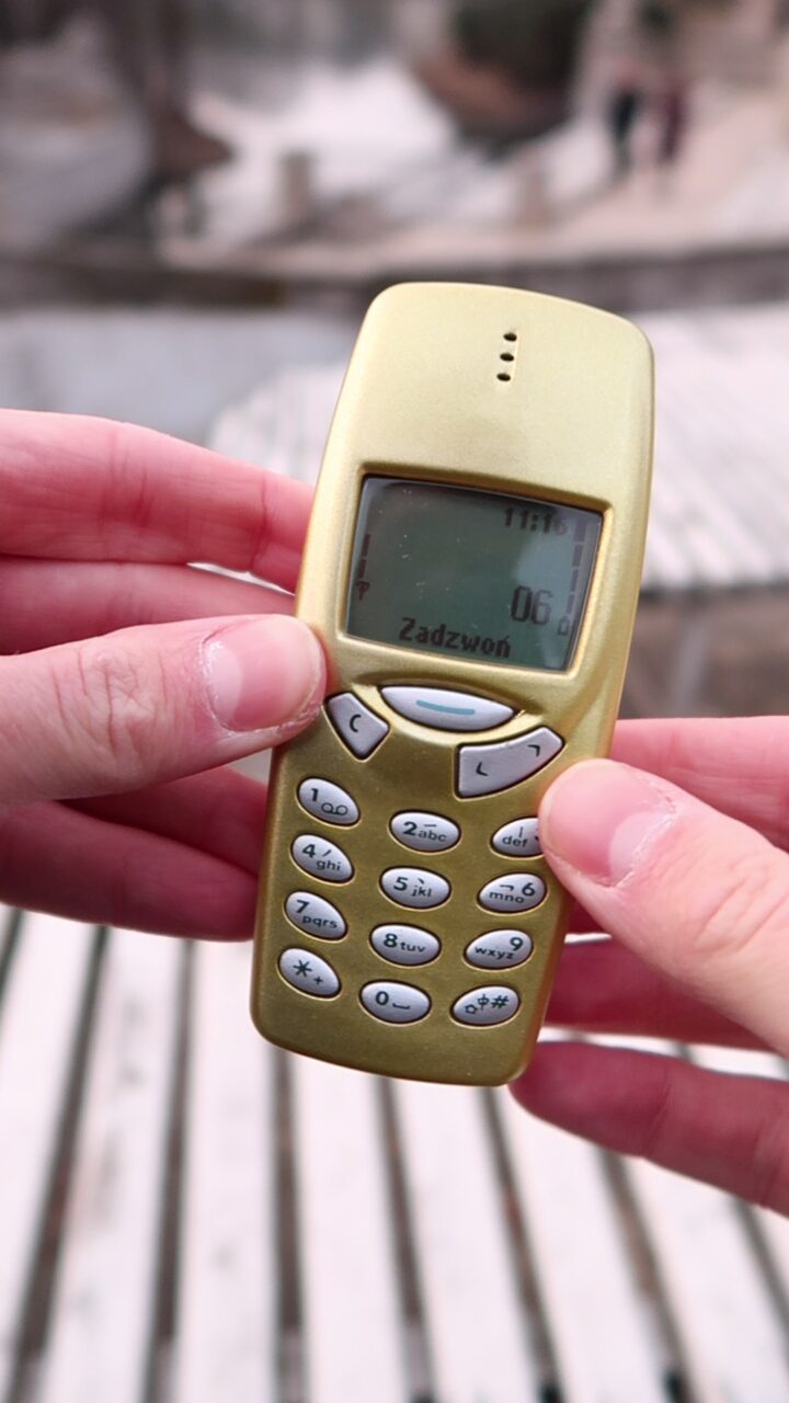 Nokia 3310 złota obudowa