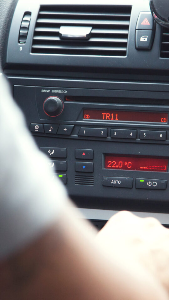 radio w samochodzie abonament